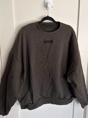 Fear of God Essentials Crewneck Sweatshirt Brown Wood Size XL